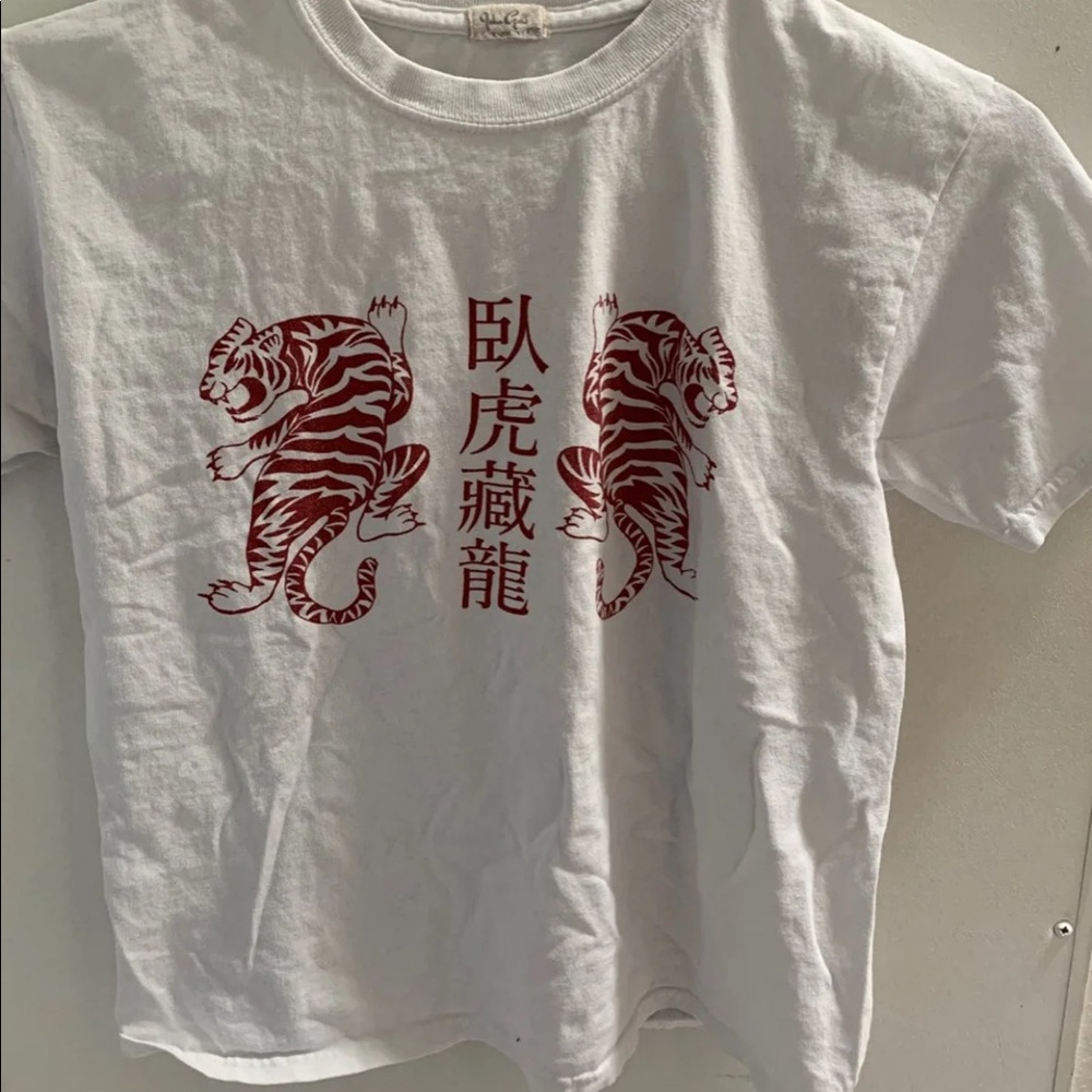 Brandy Melville graphic tee